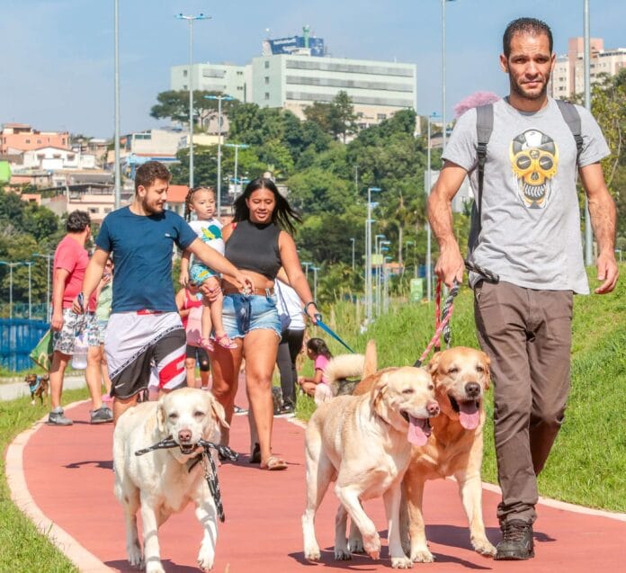 Itapevi celebra aniversário com 1ª Feira Socioambiental e 6ª Cãominhada