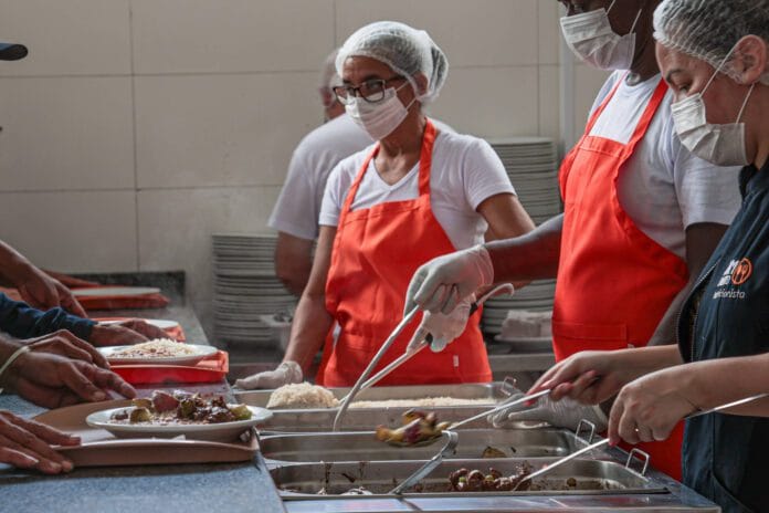 almoco-especial-pascoa-bom-prato-itapevi